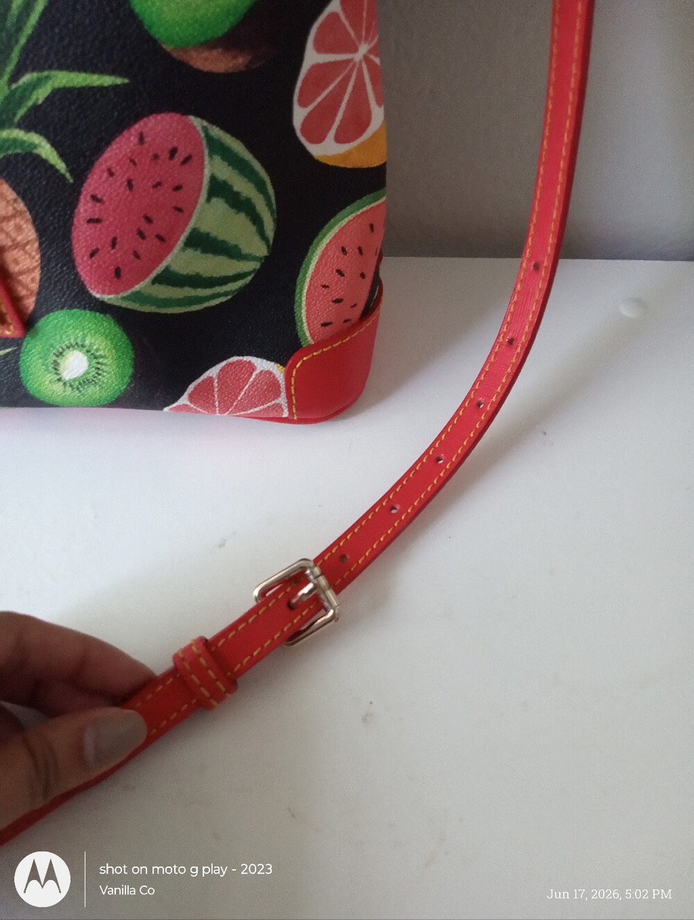 Dooney & Bourke Ambrosia Messenger Crossbody Bag Size Medium - Picture 10 of 16